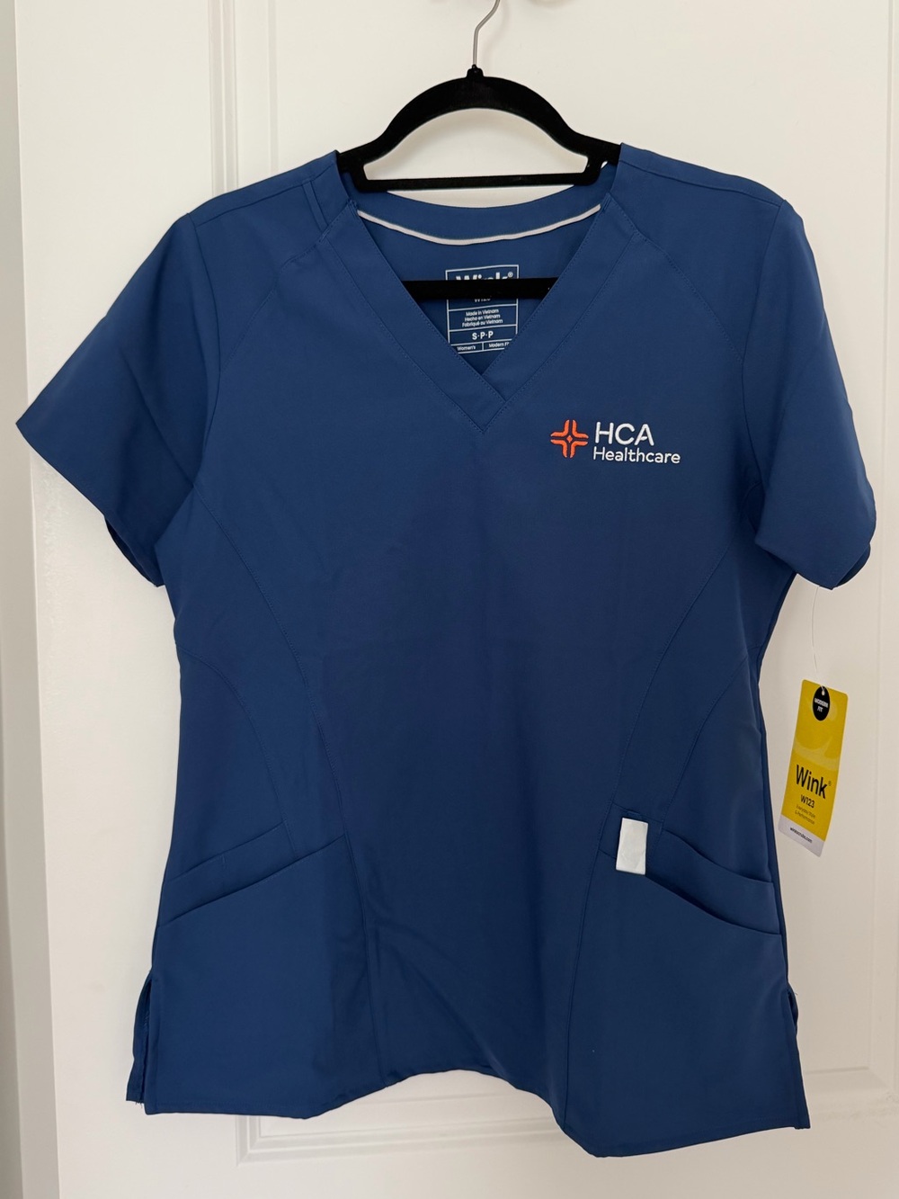 Women's Wink HCA Healthcare scrub top NEW WITH TAGS